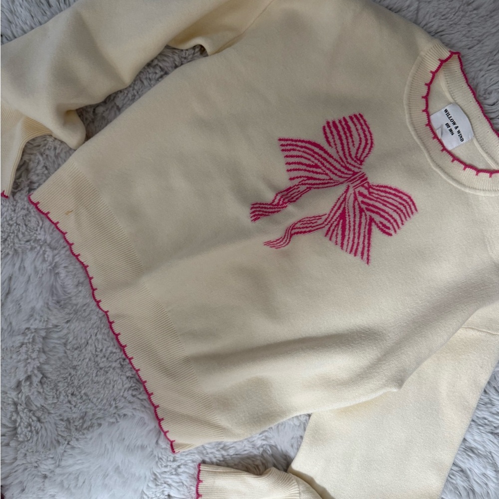 Willow Cream Top with Pink Bow Accent